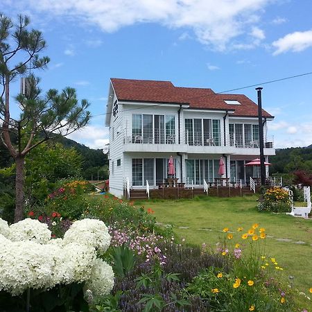 Walking Sky Pension Gapyeong Eksteriør billede