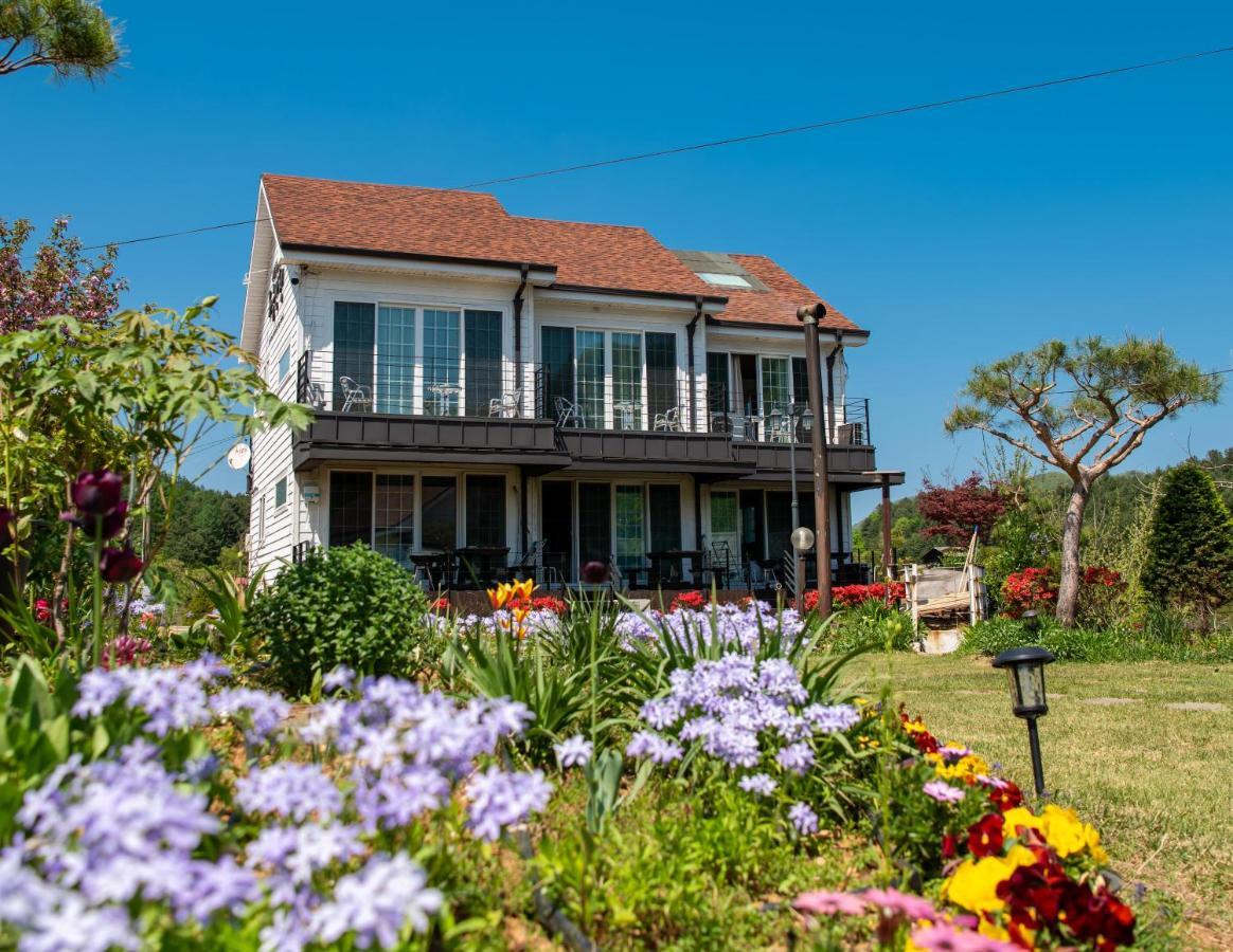 Walking Sky Pension Gapyeong Eksteriør billede