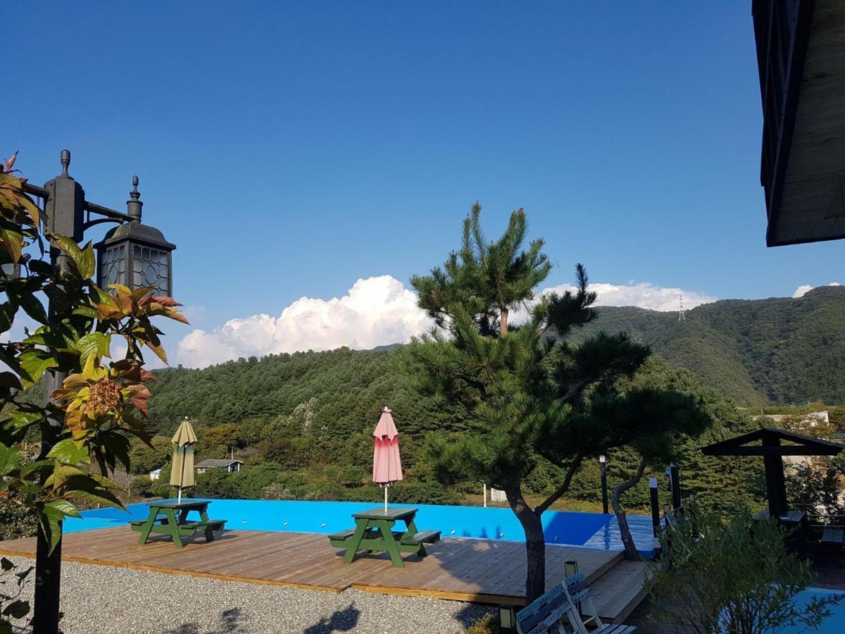 Walking Sky Pension Gapyeong Eksteriør billede