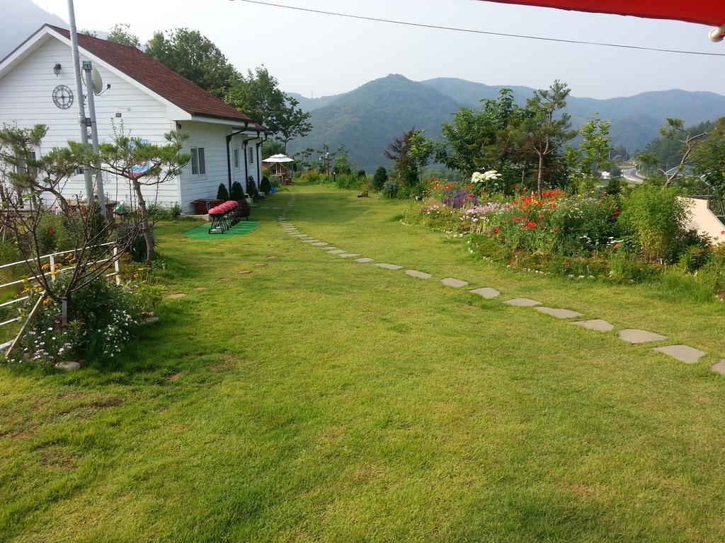 Walking Sky Pension Gapyeong Eksteriør billede