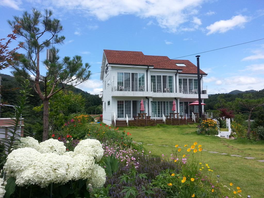 Walking Sky Pension Gapyeong Eksteriør billede